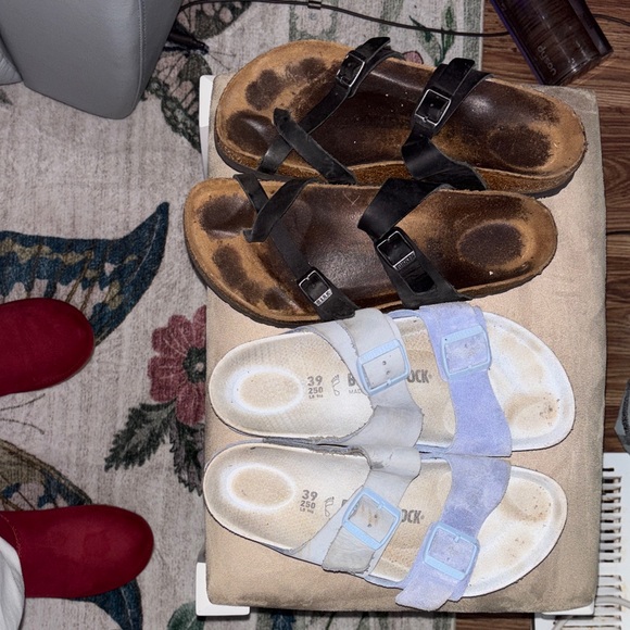 UGG White Leather Boots with Black Soles - Picture 11 of 13